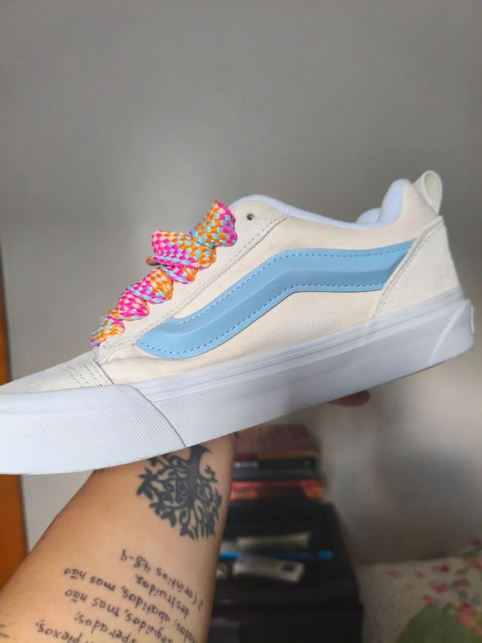 Tênis Vans Original Knu Skool White blue - Foto 2