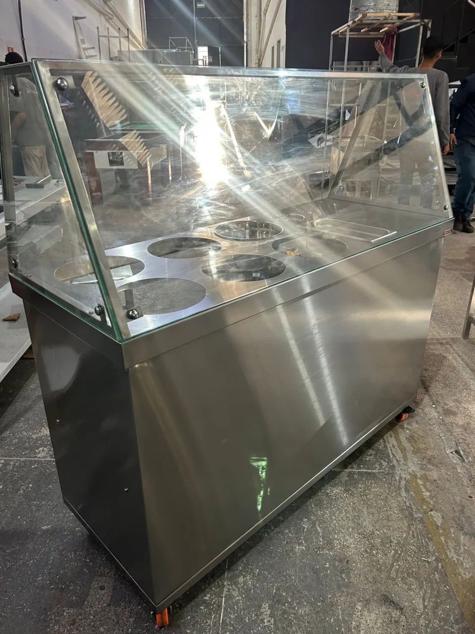 TABULEIRO DE ACARAJÉ INOX COM CUBAS - Foto 3