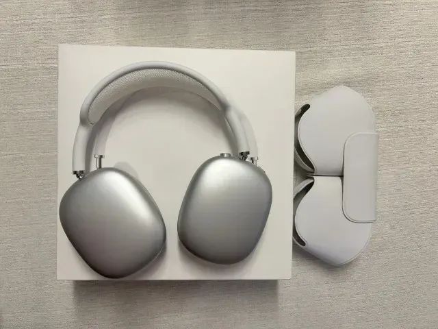 AirPods Max Prata - Como Novo, Caixa e Acessórios Originais