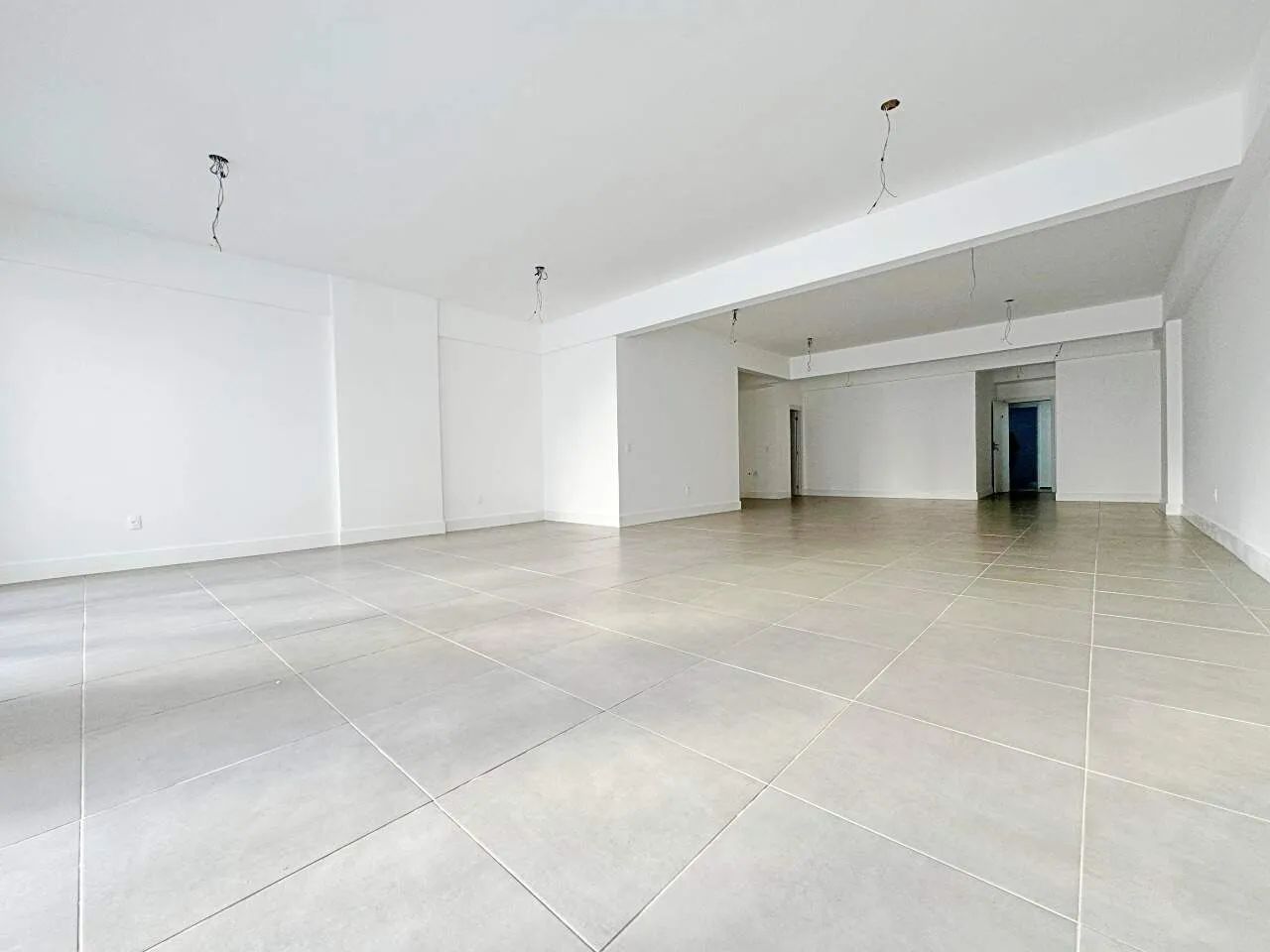 SALA COMERCIAL PARA LOCAÇÃO NO CENTRO