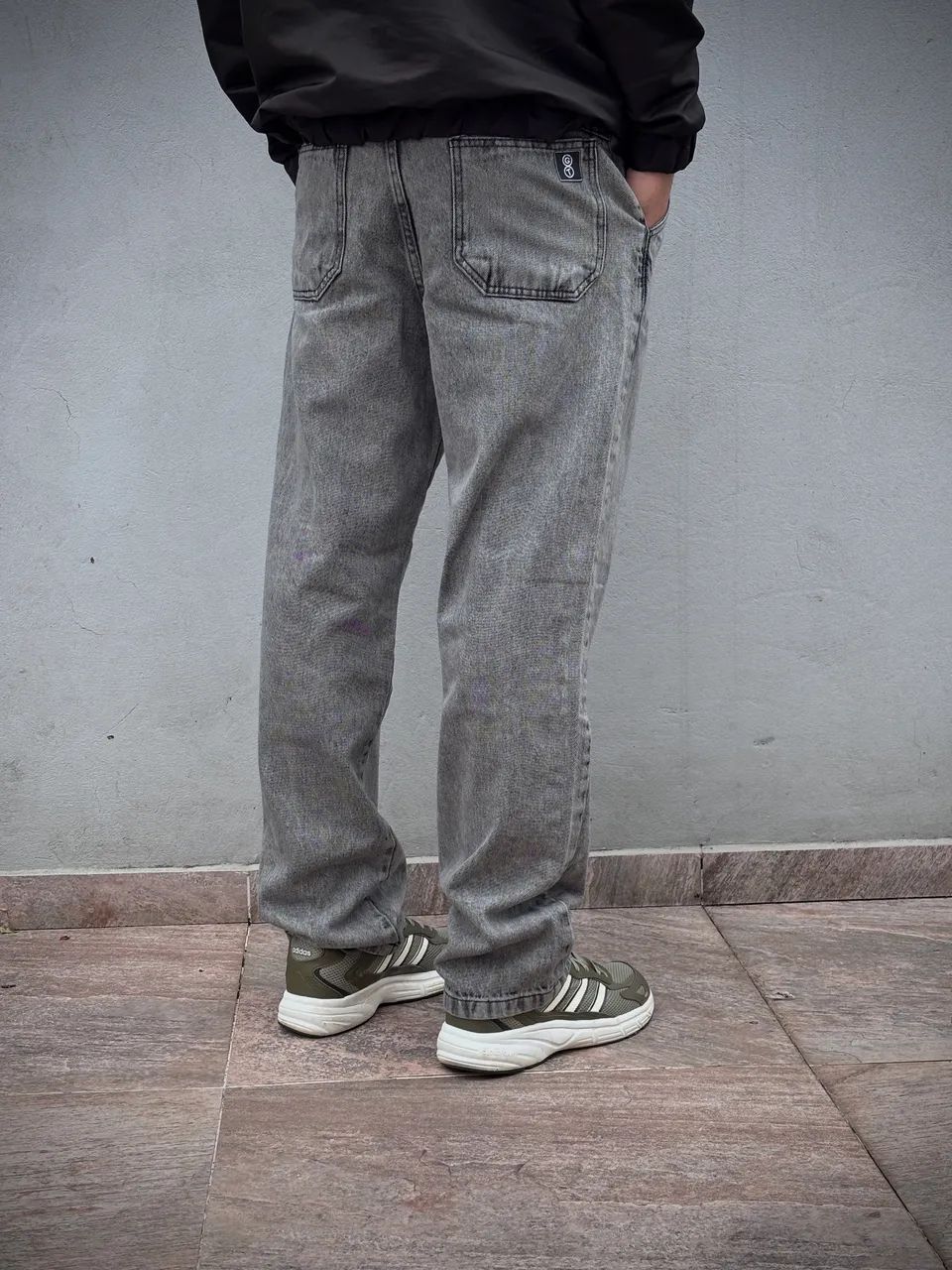 Calça Jeans Baggy GT - Cinza Escuro  - Foto 2