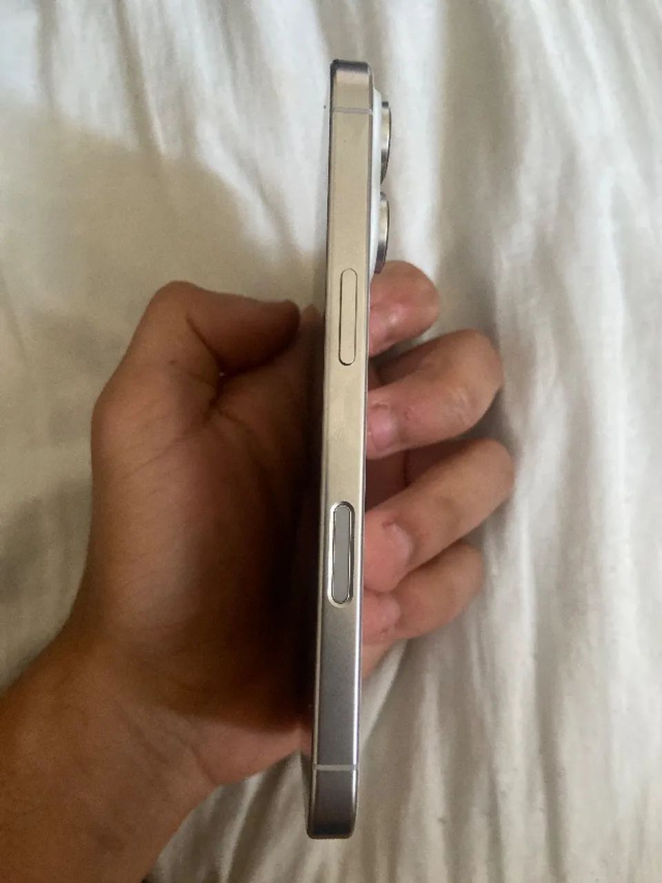 iPhone 16 pro defeito vendo ou troco - Foto 4
