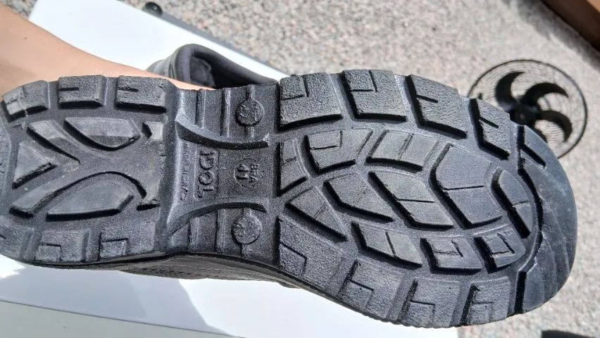 Colete refletivo e sapatão  - Foto 3