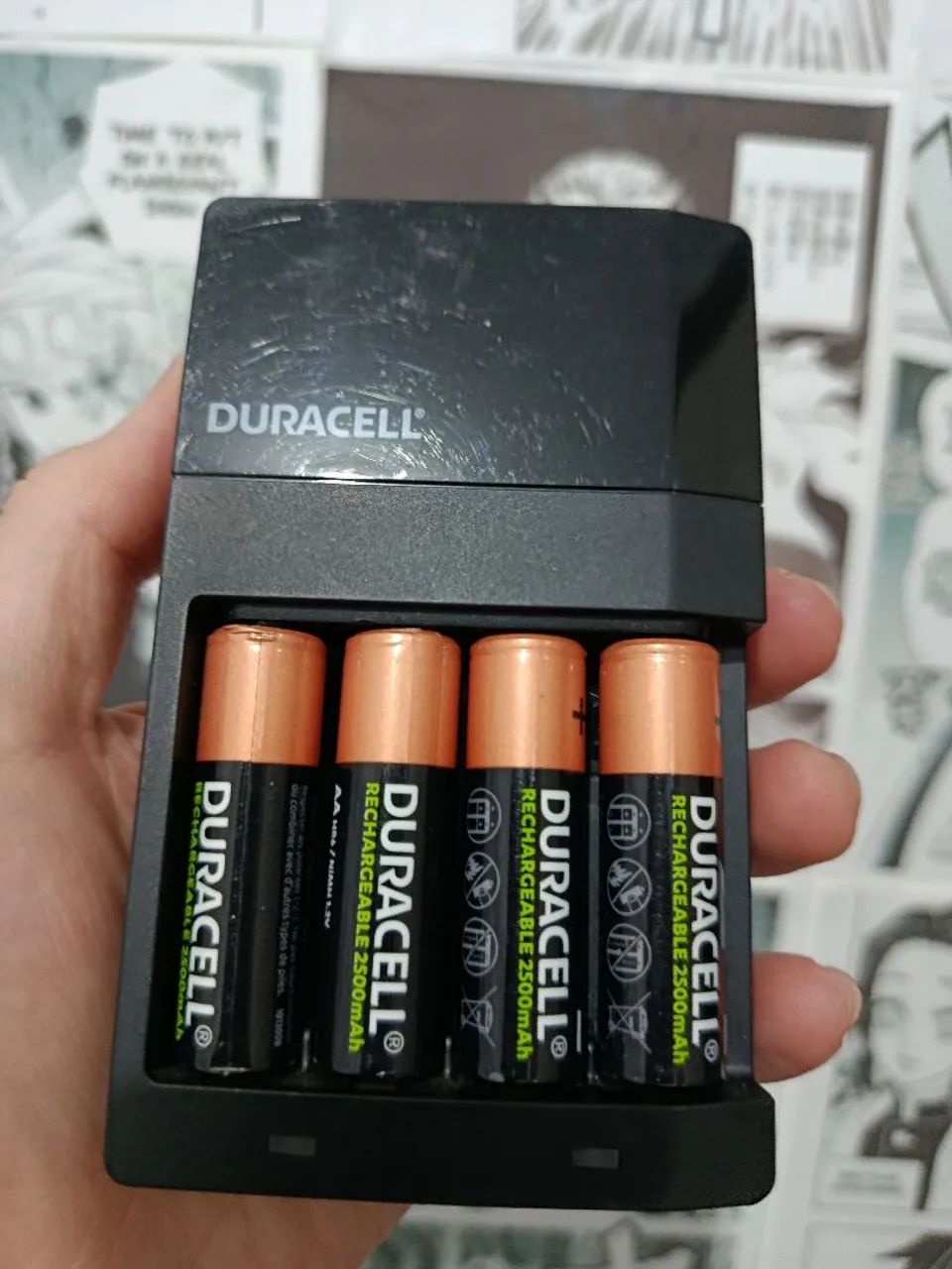Carregador de pilhas duracell