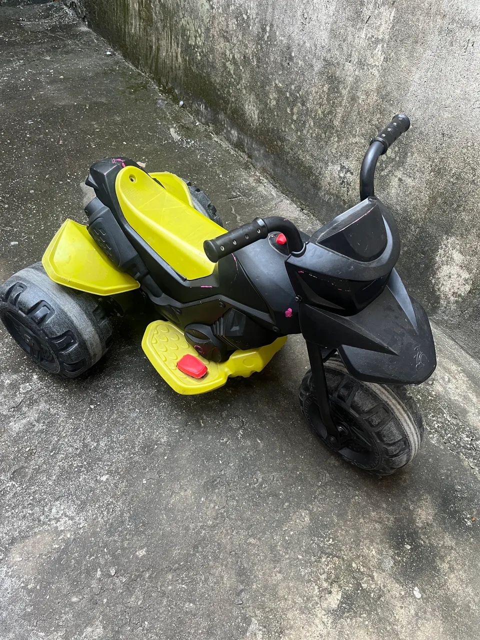 Moto elétrica infantil com 2 baterias  - Foto 2