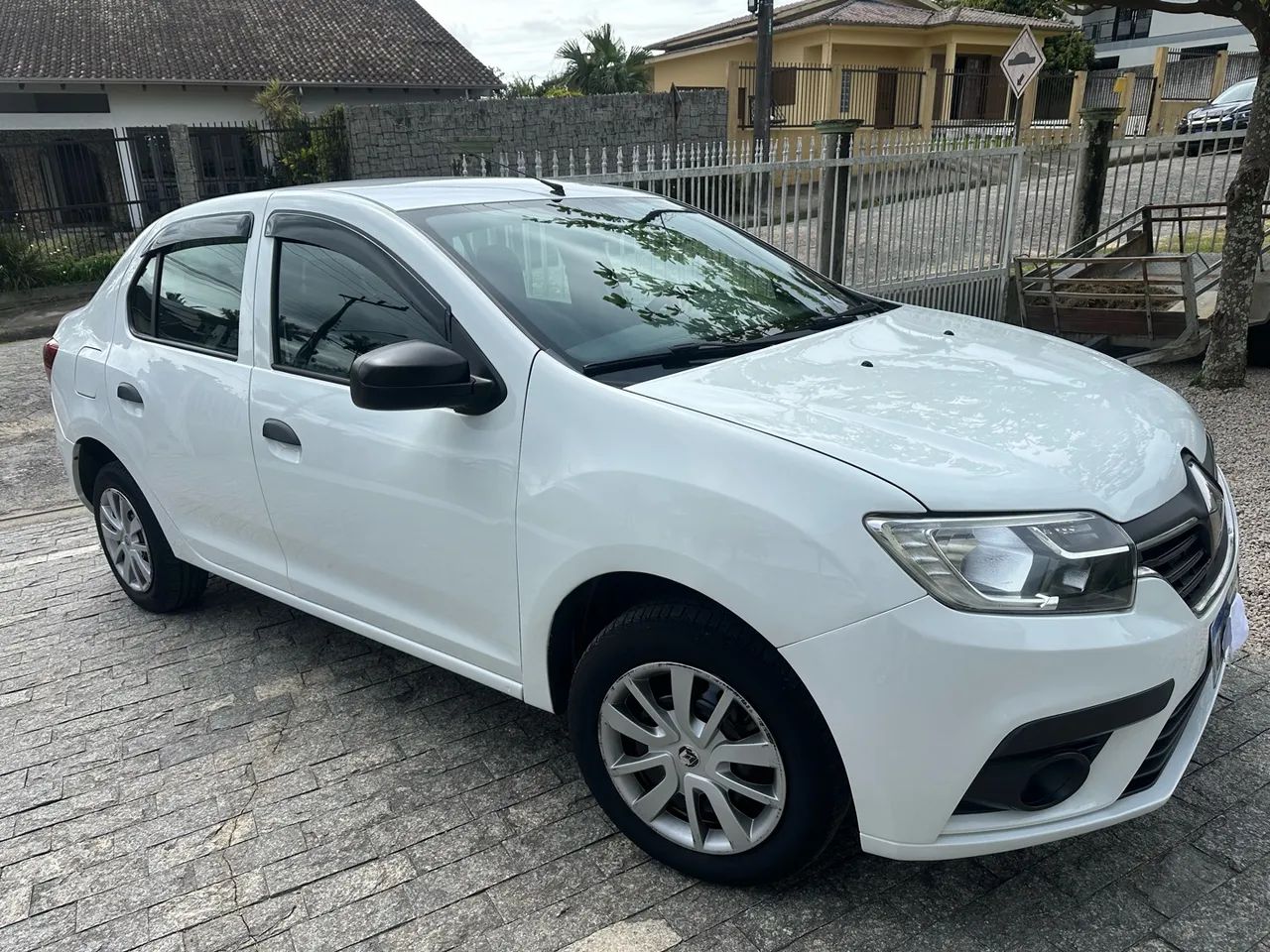 Renault Logan LIFE 1.0 12V FLEX 2020
