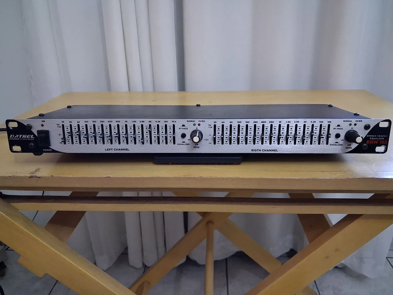 PROCESSADOR EFEITO BEHRINGER VIRTUALIZER PRO - DSP2024P (c
