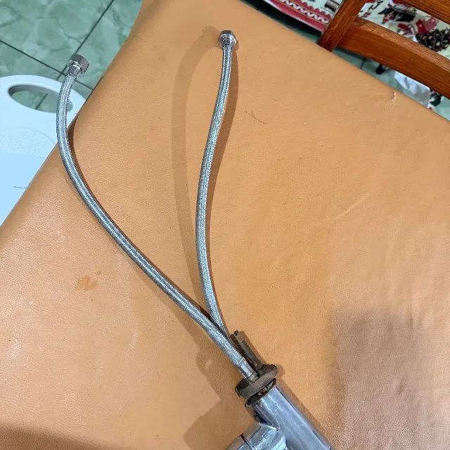 Misturador monocomando Deca de mesa com bica dupla / saída auxiliar - Foto 2