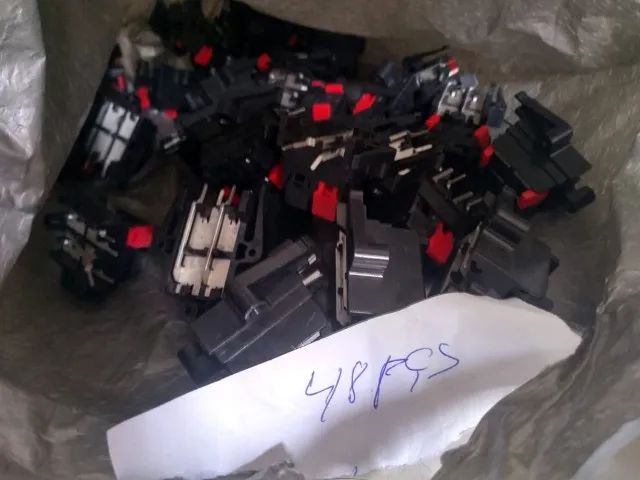 Borne Quadrado 4 Saídas (lote 70 pçs ) - Foto 3