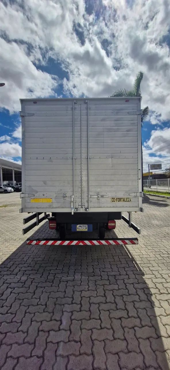 VW delivery 5.150 2015 com baú seco de 5.50 Extra !!! - Foto 6