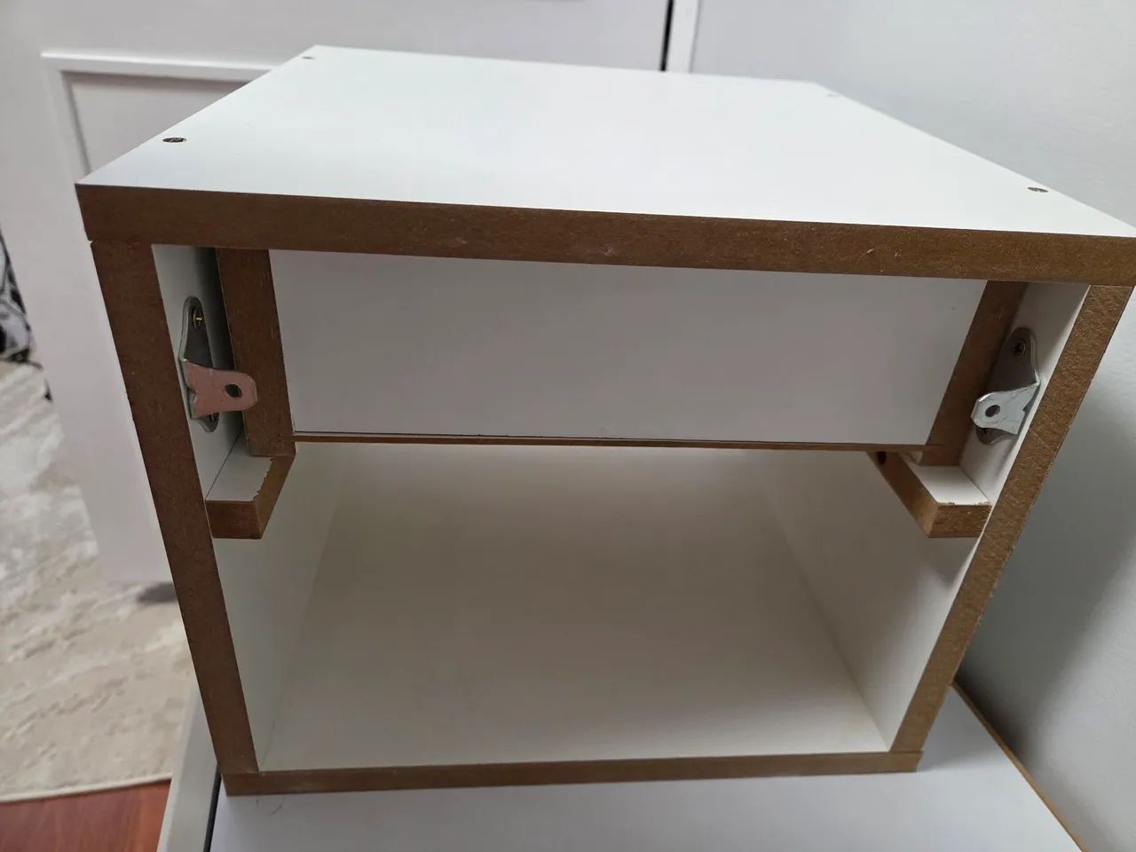Mesa cabeceira/ nicho com gaveta - Foto 4