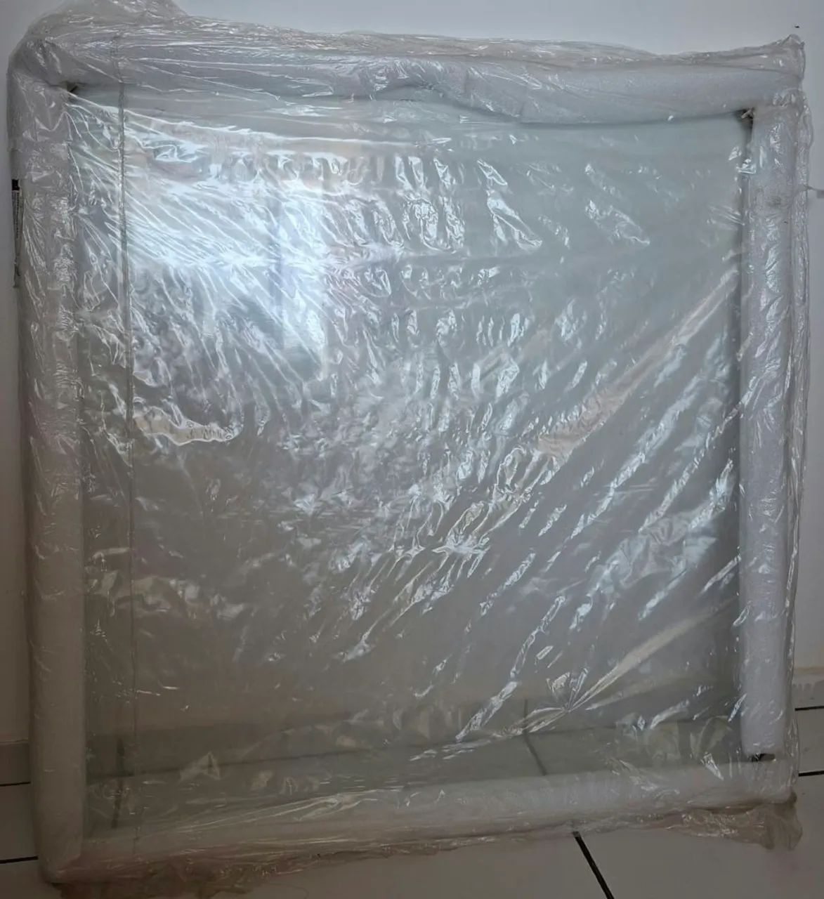 VENDO TAMPO DE VIDRO.