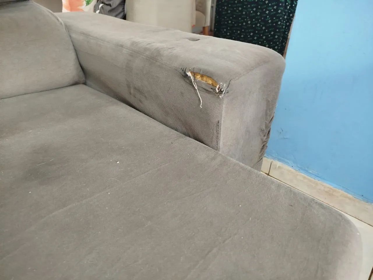 Sofá 2 lugares restratil com marcas de uso ((ENTREGO GRATIS)) - Foto 3