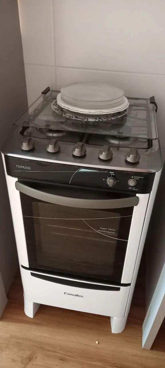 Fogão 4 bocas  acendedor automático 