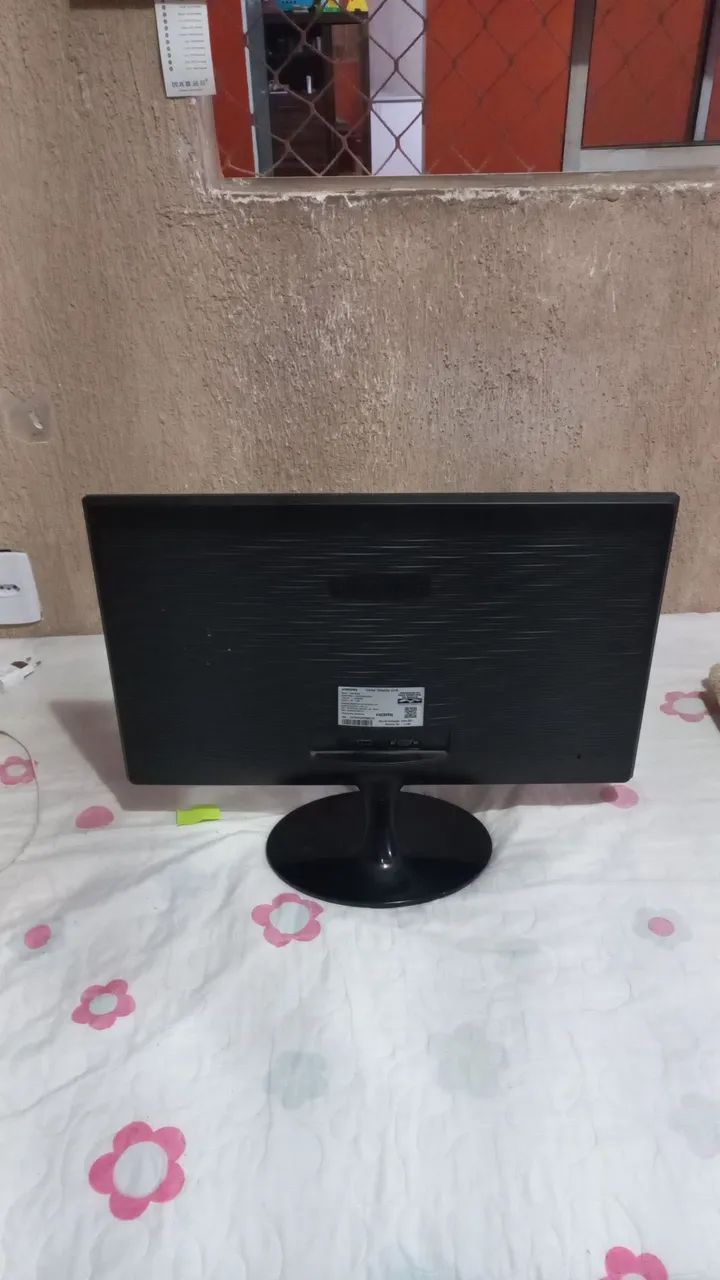 Vende se monitor  Samsung  24 polegadas - Foto 2