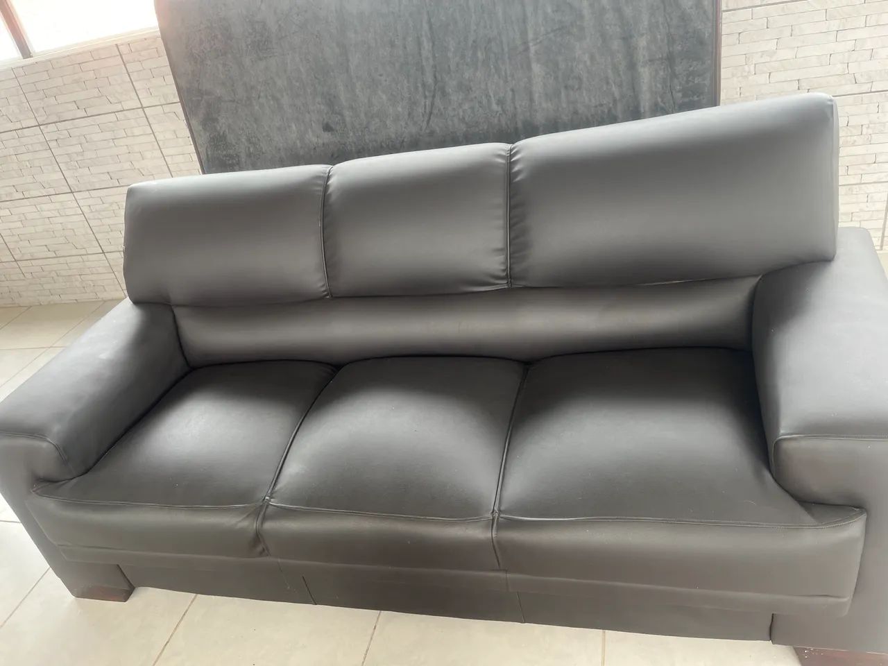 Colchão + 2 sofás em ótimo estado