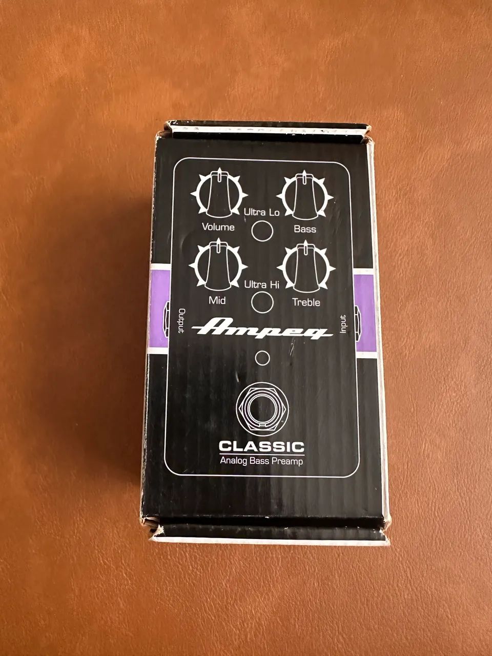 Pedal Ampeg Classic Analog Bass Preamp - Instrumentos musicais