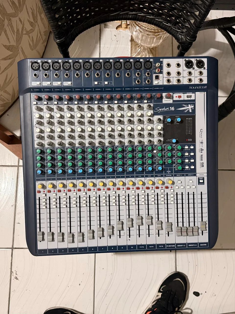 Mesa 16 canais 