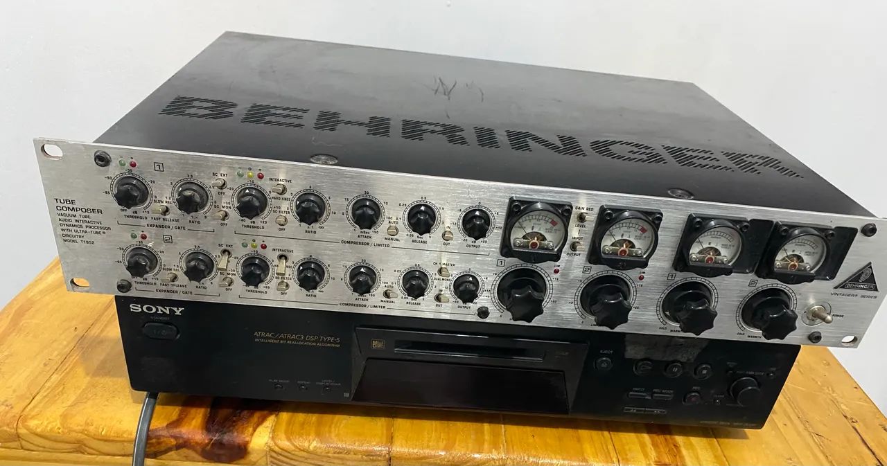 compressor valvulado Behringer Tube Composer T1952