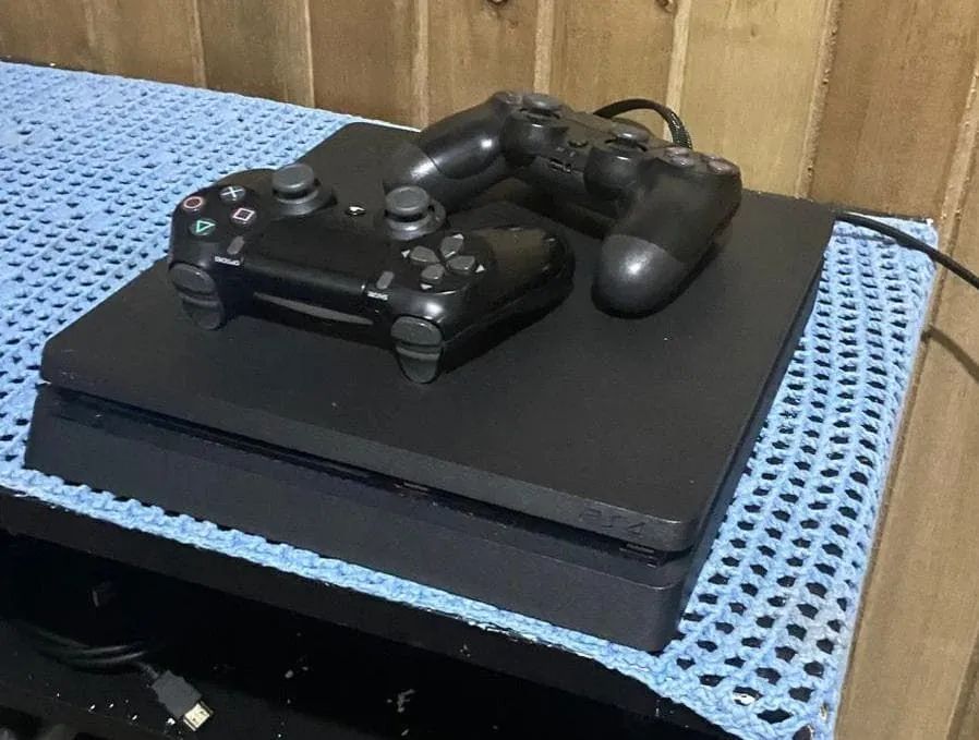 Play4 slim 1tb - Foto 2