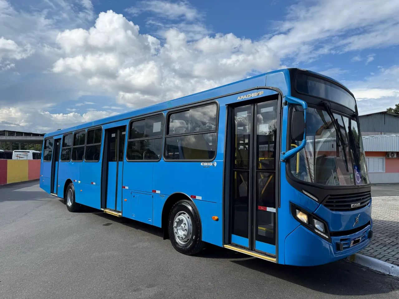 Ônibus urbano Volvo/ Caio Apache  - Foto 3