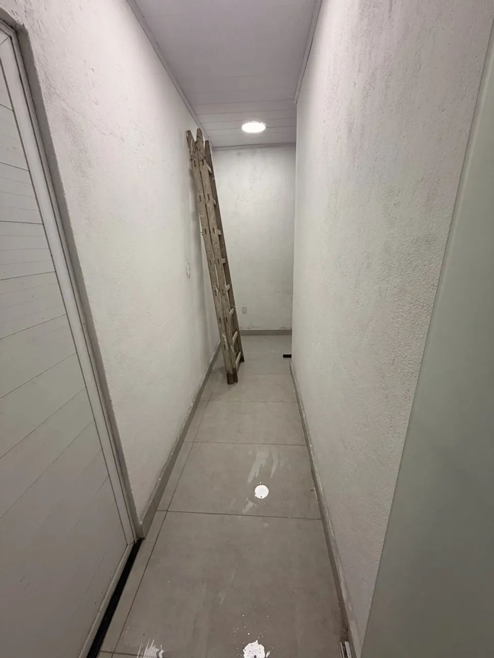 ALUGA-SE SALA COMERCIAL - ÓTIMA LOCALIZAÇÃO! - Foto 3