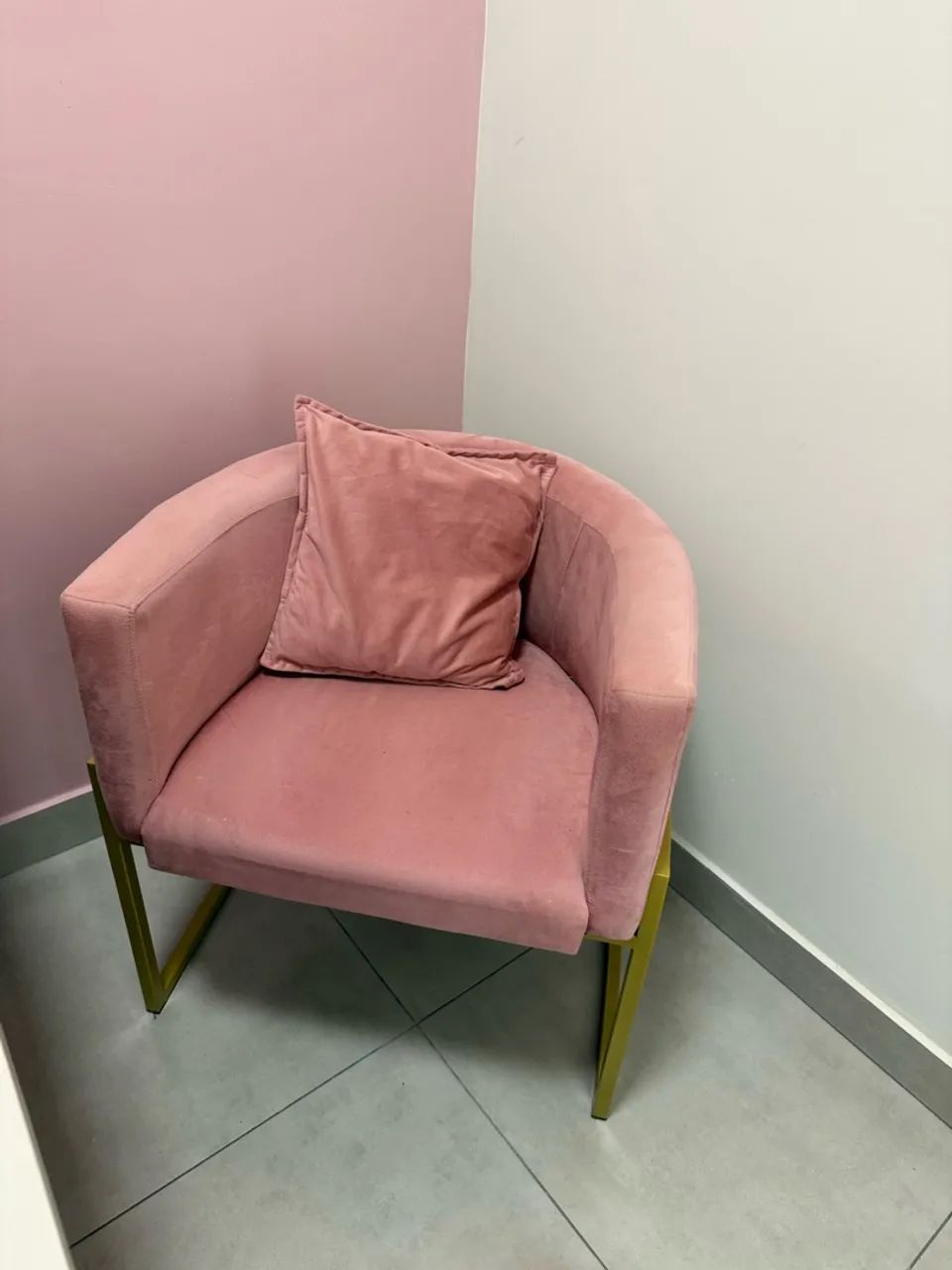 Poltrona arredondada rosa - Foto 2