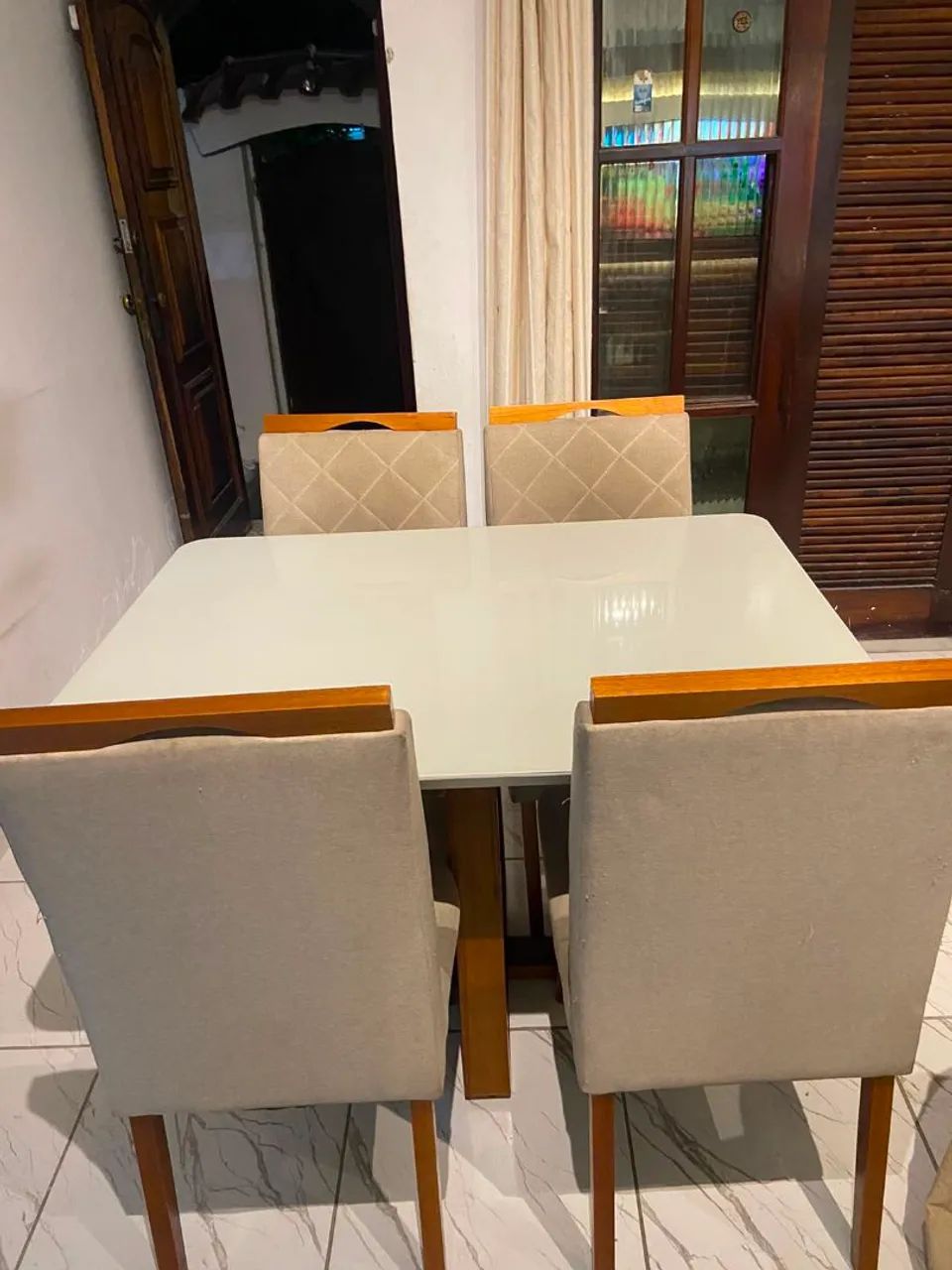 Conjunto de mesa de jantar 4 cadeiras 