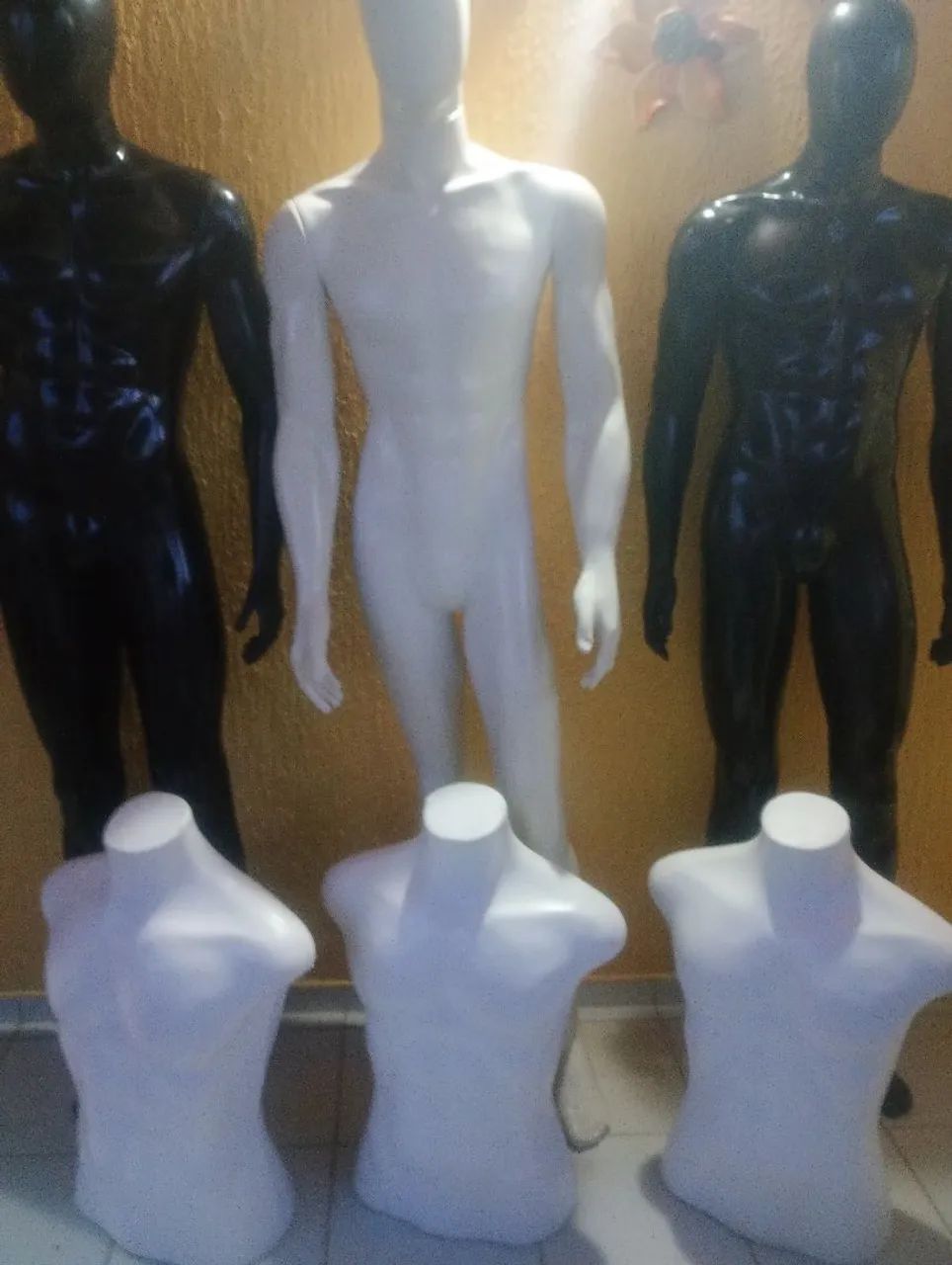 MANEQUINS MASCULINO SEMI-NOVOS 