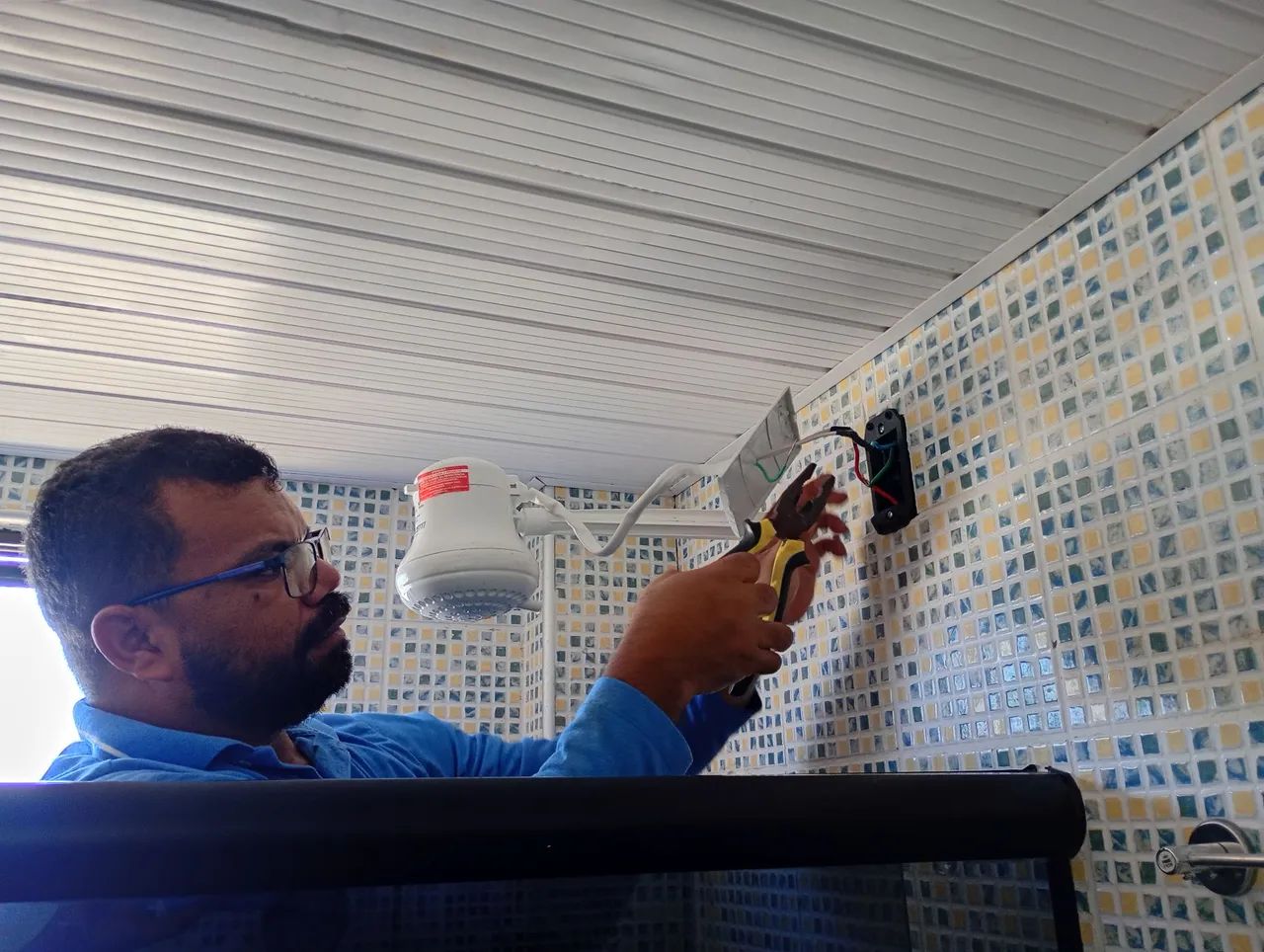 Marido de Aluguel: Eletricista, Encanador e Reparos - SN Serviços - Foto 3