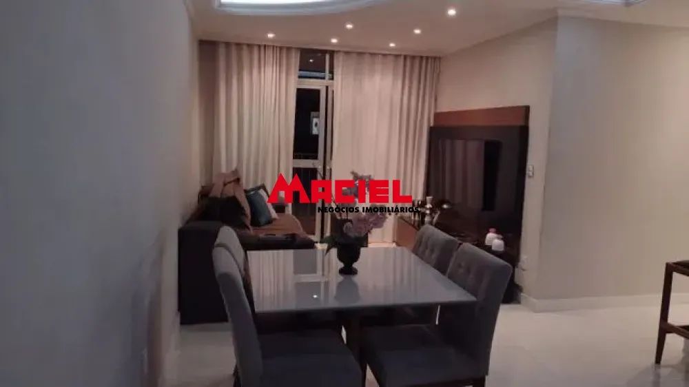 APARTAMENTO 3 DORMITÓRIOS TODO REFORMADO.