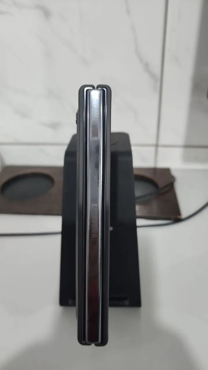 Fold 5 1 TB R$ 4500 ótimo estado com capas caixa PELICULA INTERNA NOVA!!! - Foto 3