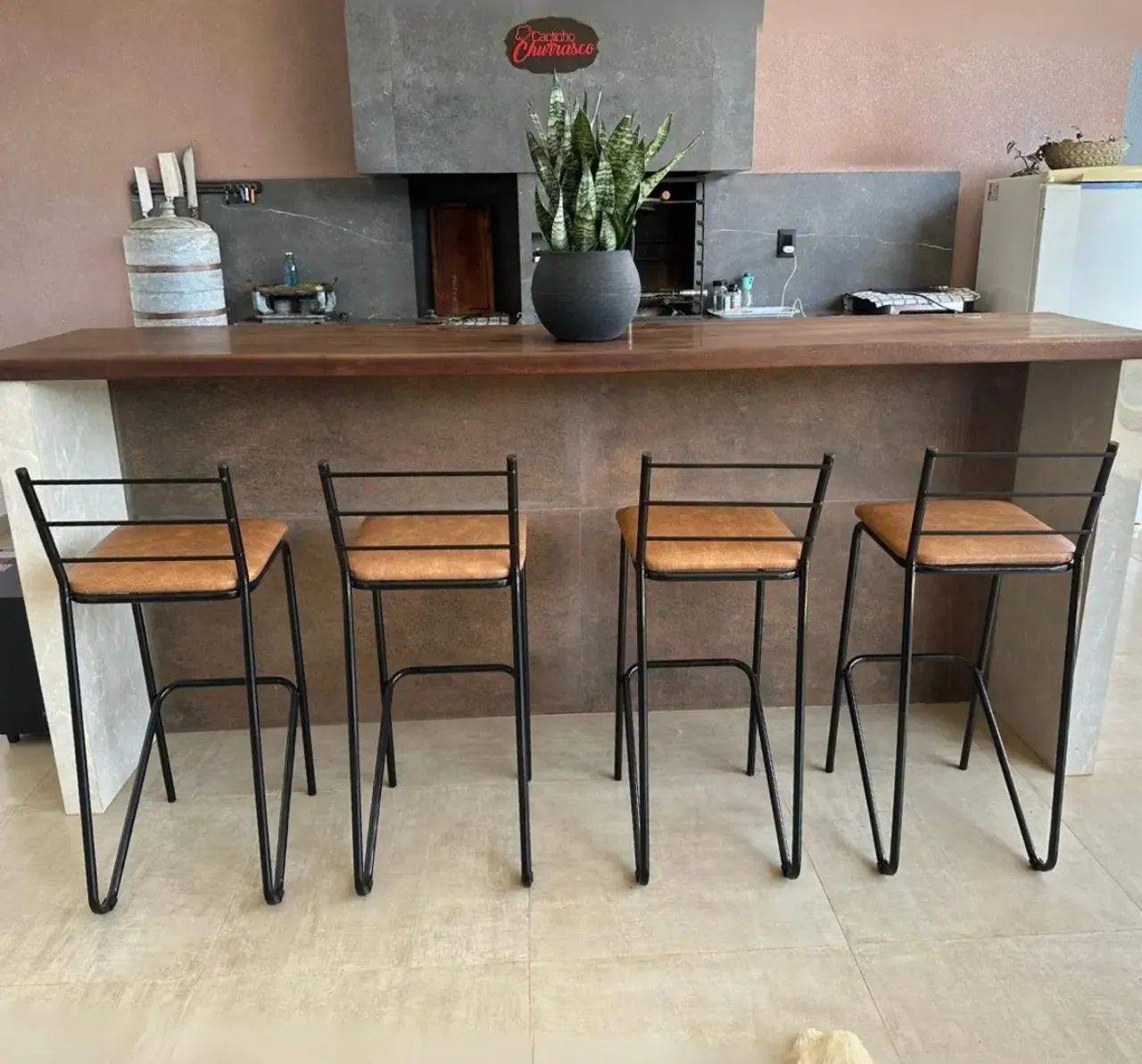 4 banquetas 