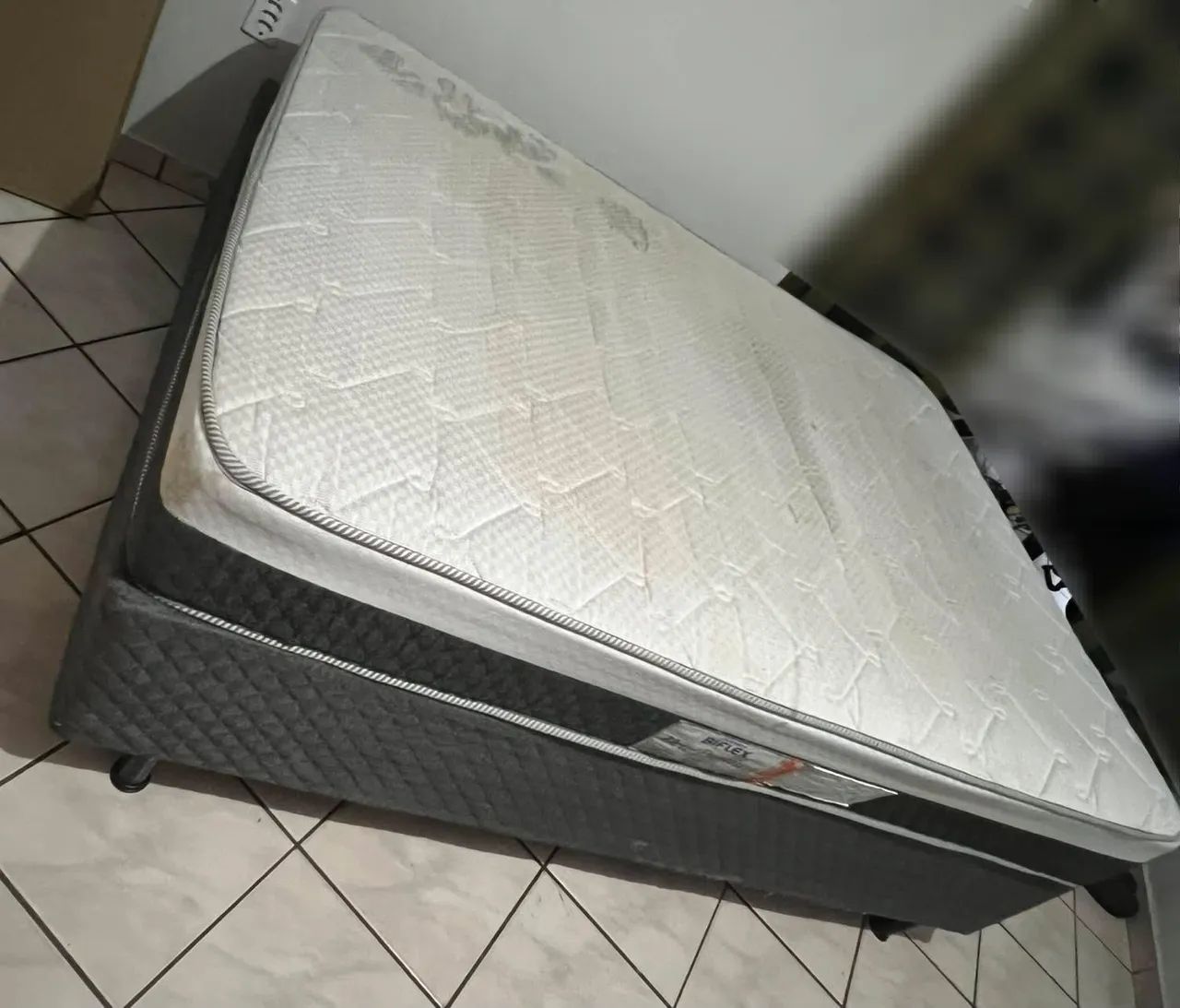 Cama com colchão. Casal. Entrego.  - Foto 2