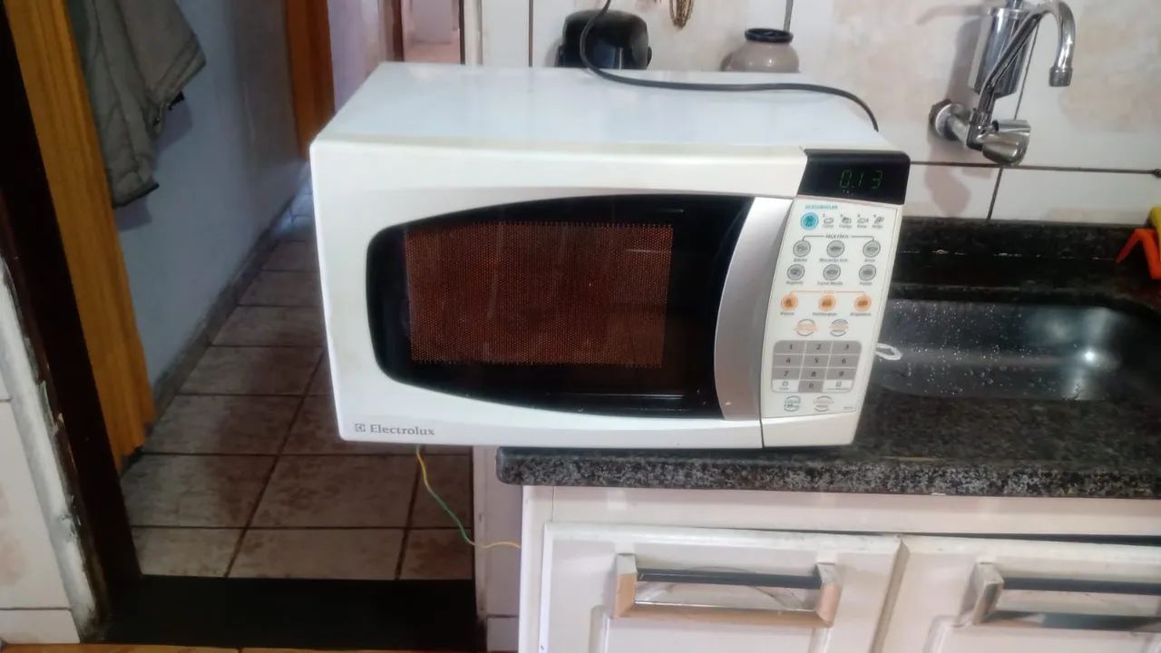 Microondas Eletrolux 20 litros 