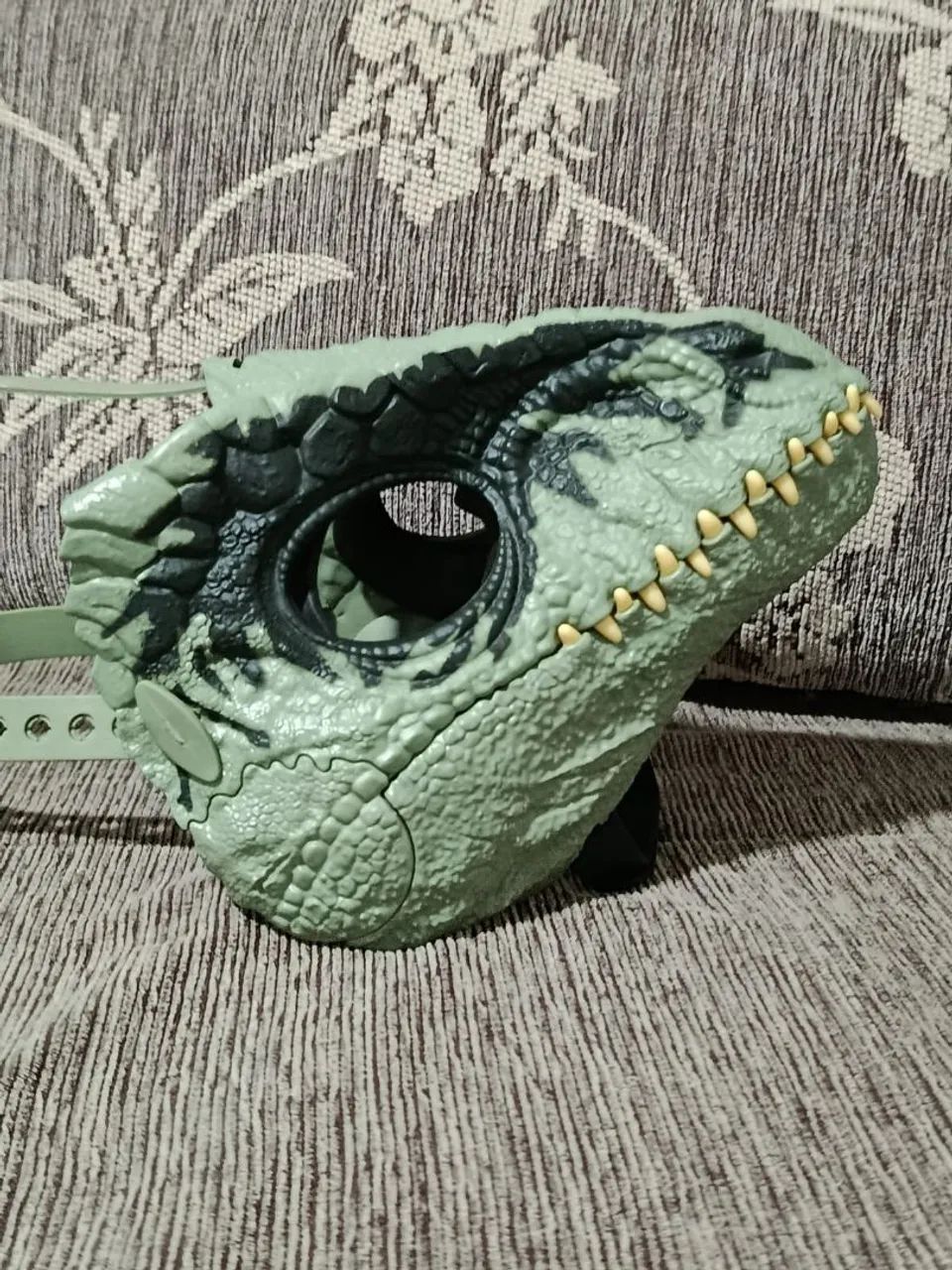 Máscara de dinossauro 