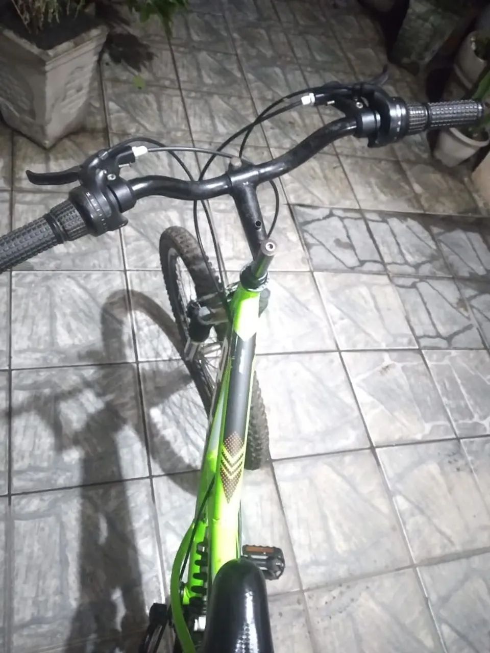 Bicicleta Aro 26 marcha de 18 velocidades - Foto 2