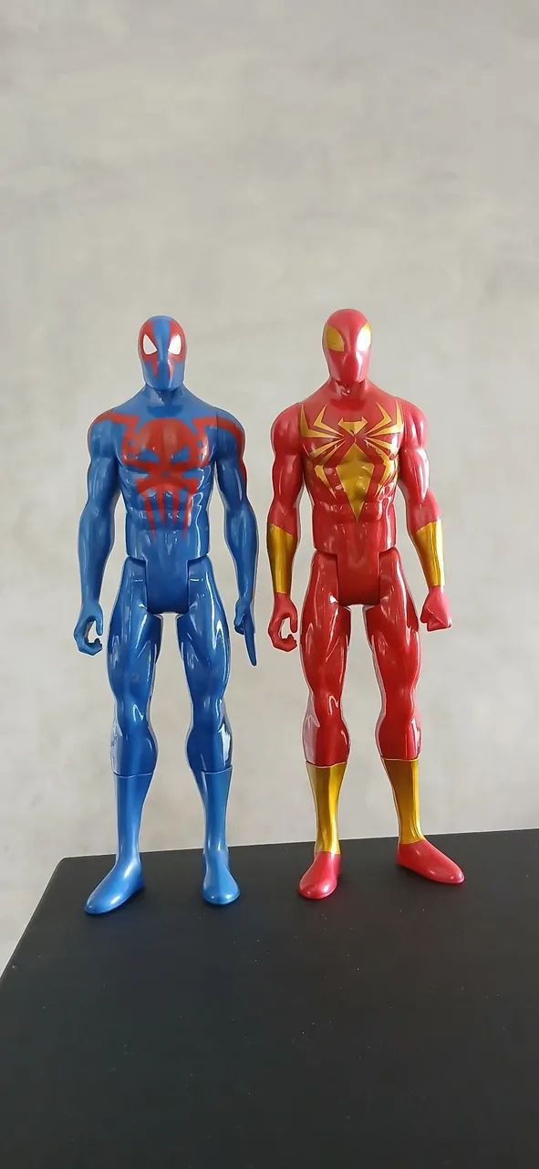 Bonecos Homem Aranha 2099 e Iron Spider 30cm  90 reais (cada) - Foto 2