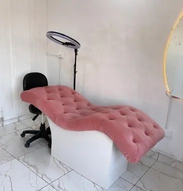 Maca Ergonômica Estética Lash Designer Capitonê Rosa - Perfeito Estado