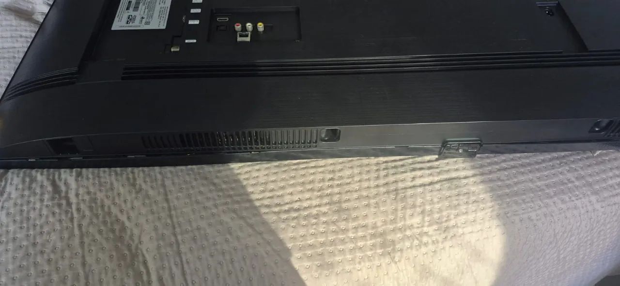 Carcaça de Smart TV 50 polegadas Samsung UN50TU8000G - Foto 2