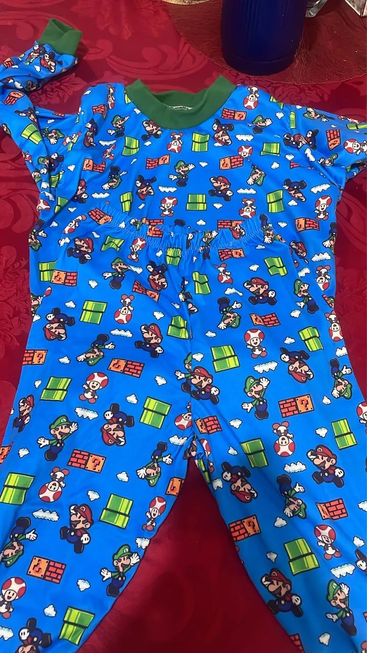 Pijamas infantis