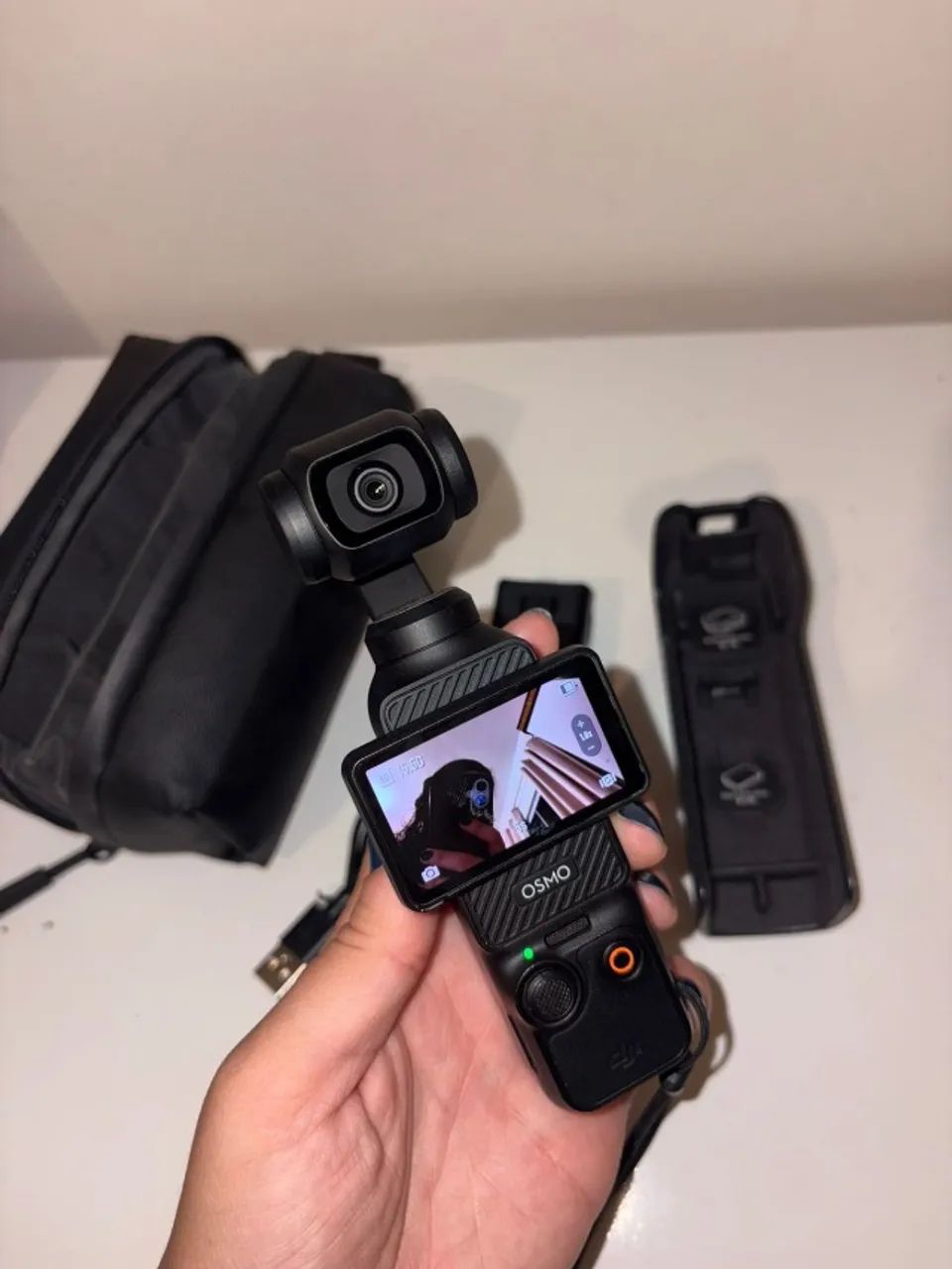 Combo creator DJI com osmo pocket 3, microfone, tripé, cartão 128gb - Foto 3