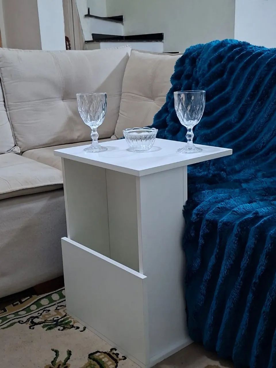 Mesa auxiliar/ apoio 