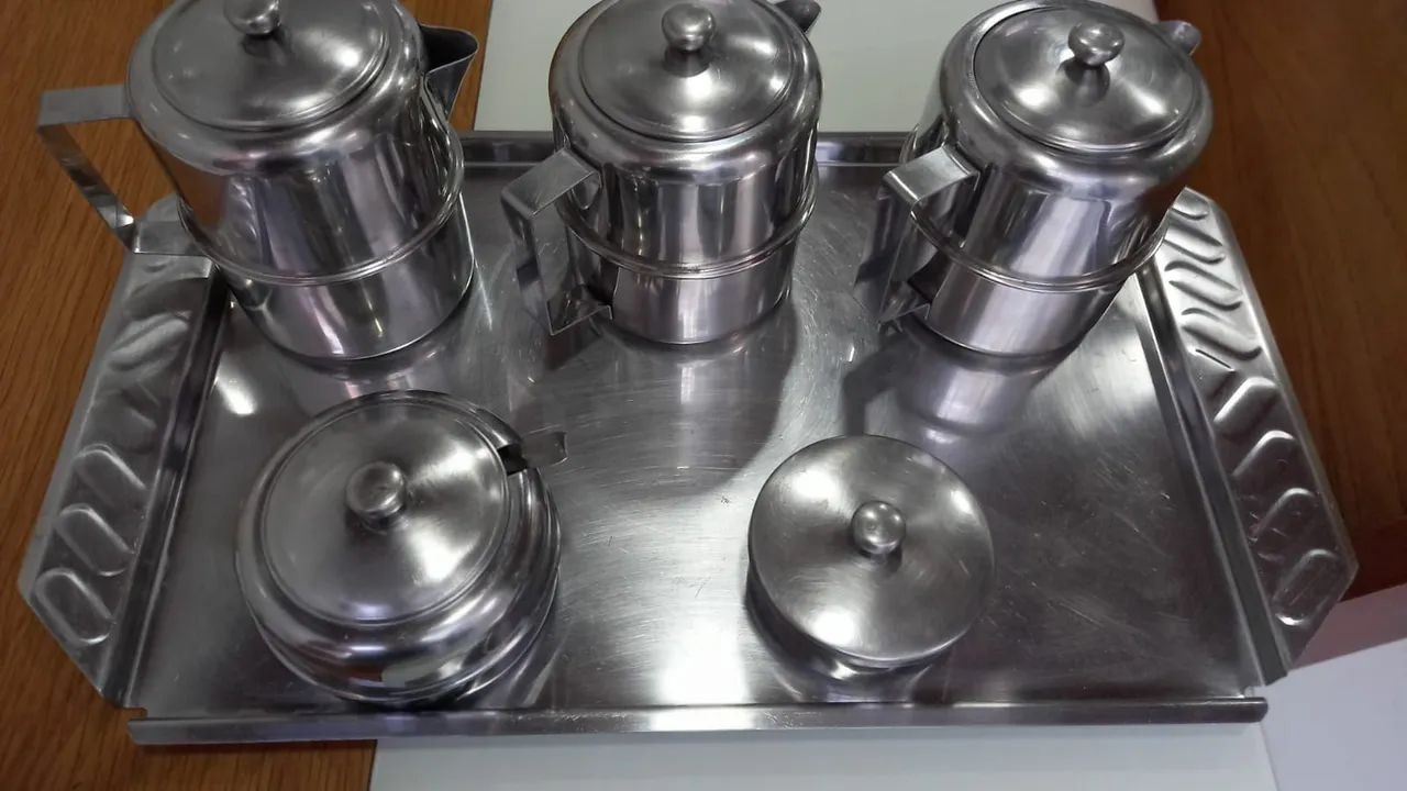 Baixela em inox composta de:3bules,mantegueira, açucareiro e ba deja:sem uso - Foto 2
