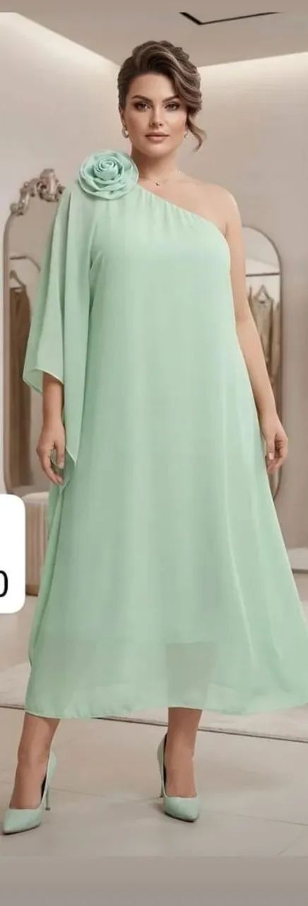 Roupas novas, nunca usadas 