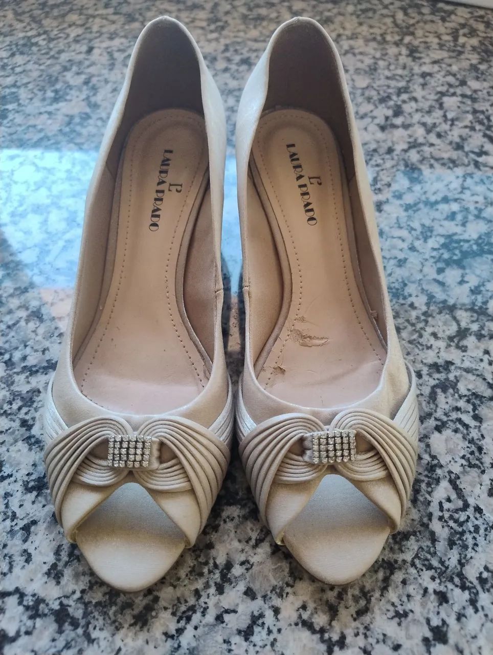 Sapato offwhitte Laura prado 
