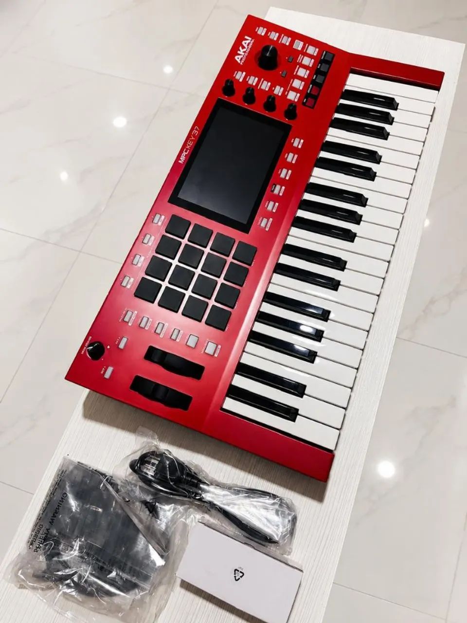 Teclado Workstation Akai MPC Key 37 zero - Foto 4