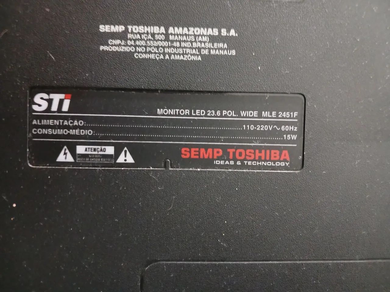 Monitor STI 23.5" usado
