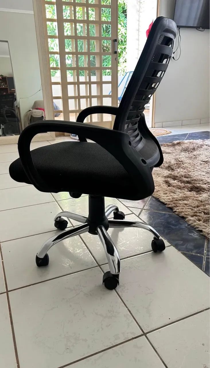 Mesa e Cadeira Escritório 