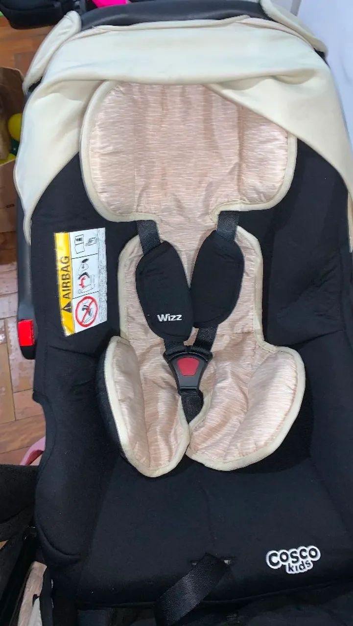 Carinho de bebê com bebê conforto  - Foto 2